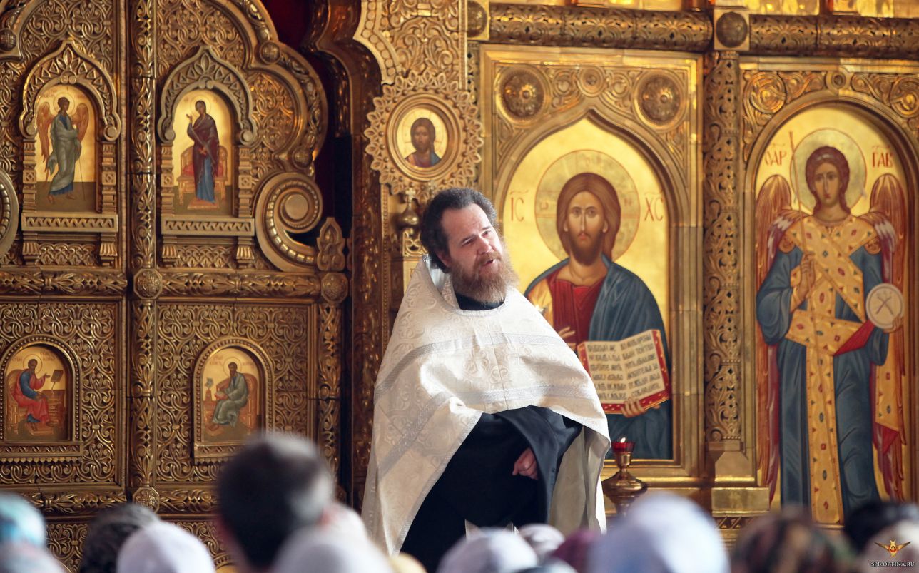 Священник Александр Назин