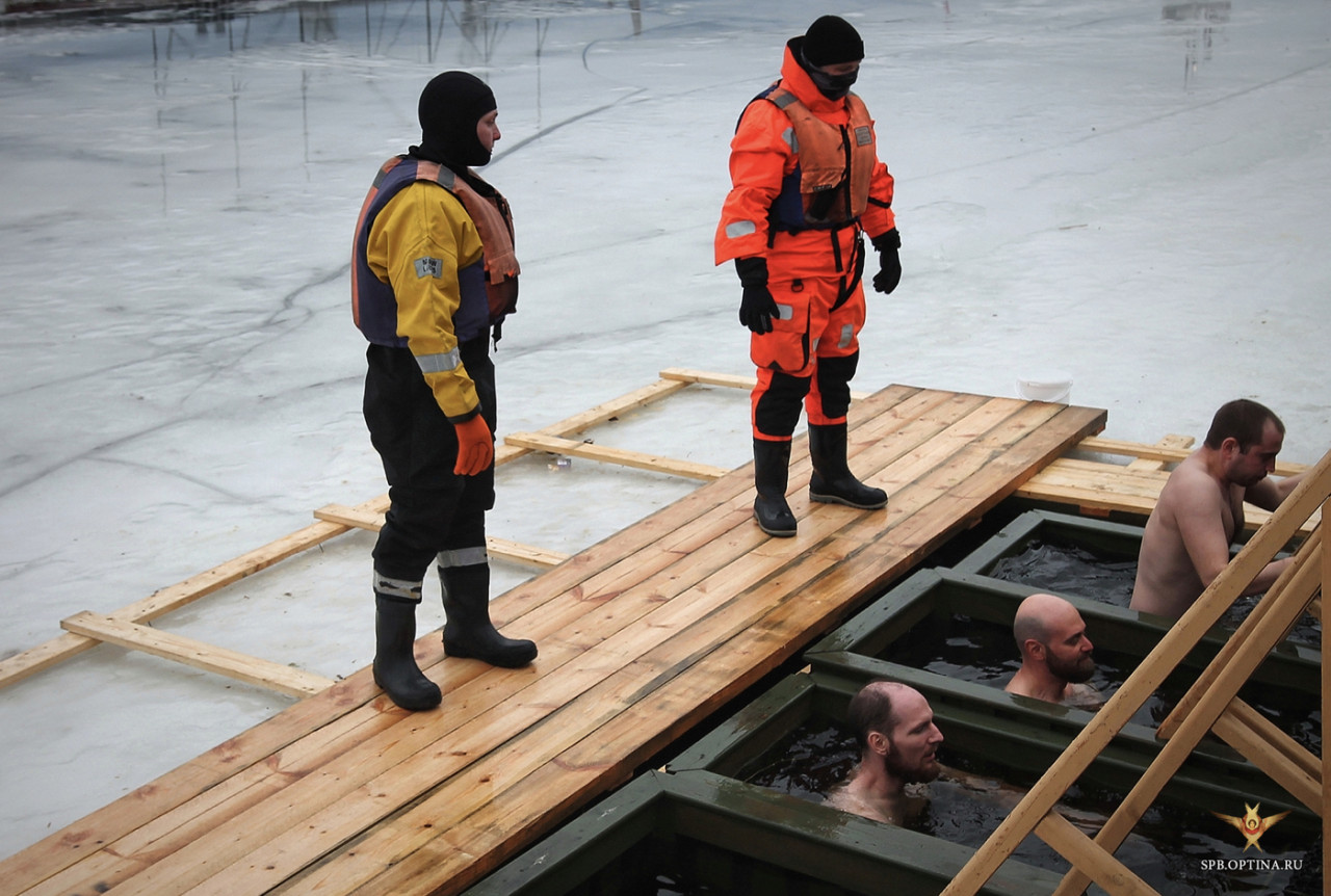 Рядом с Оптинским подворьем будут организованы крещенские купания 18 и 19 января